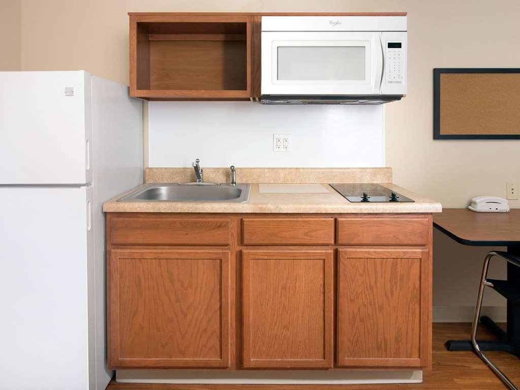 Extended Stay America Select Suites - Fayetteville - West Room photo